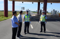 吉林交警总队,守护平安畅通，创新警务模式，服务人民群众”